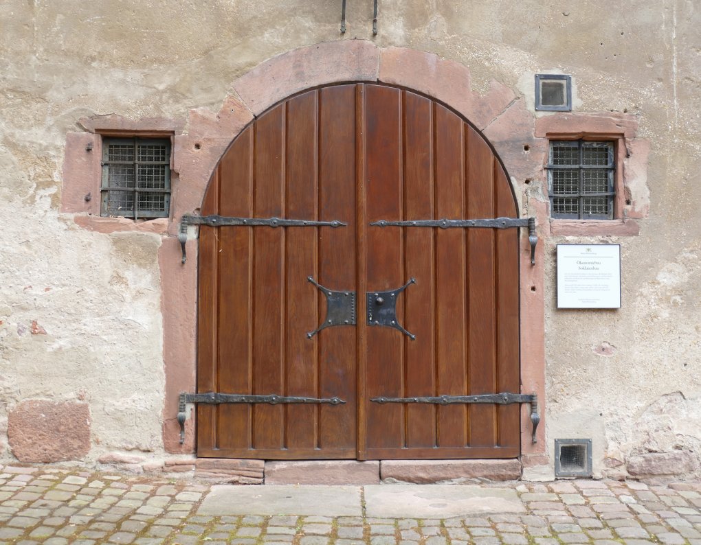 Schloss Tor Soldatenbau